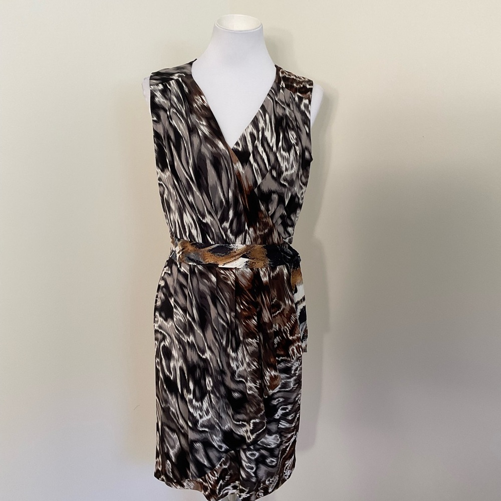 Donna Morgan Abstract Print Sleeveless V-Neck Dress
